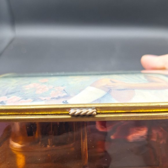 VINTAGE VIA VERMONT LTD GLASS & BRASS GIRL FLOWERS BIRD MUSIC JEWELRY BOX - Picture 7 of 14